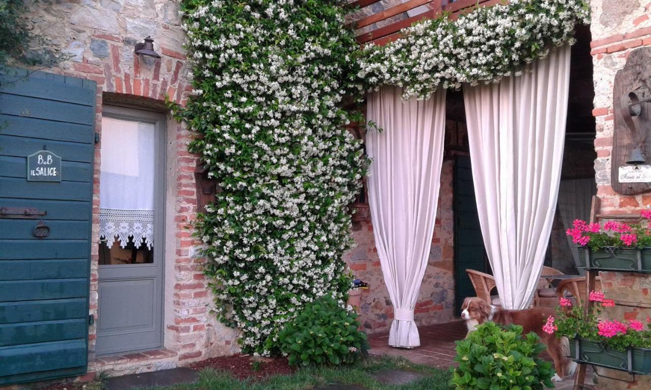 B&B Il Salice Veruno Luaran gambar